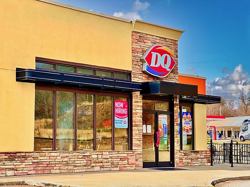 Dairy Queen workers allege they were forced to eat contaminated ice ...